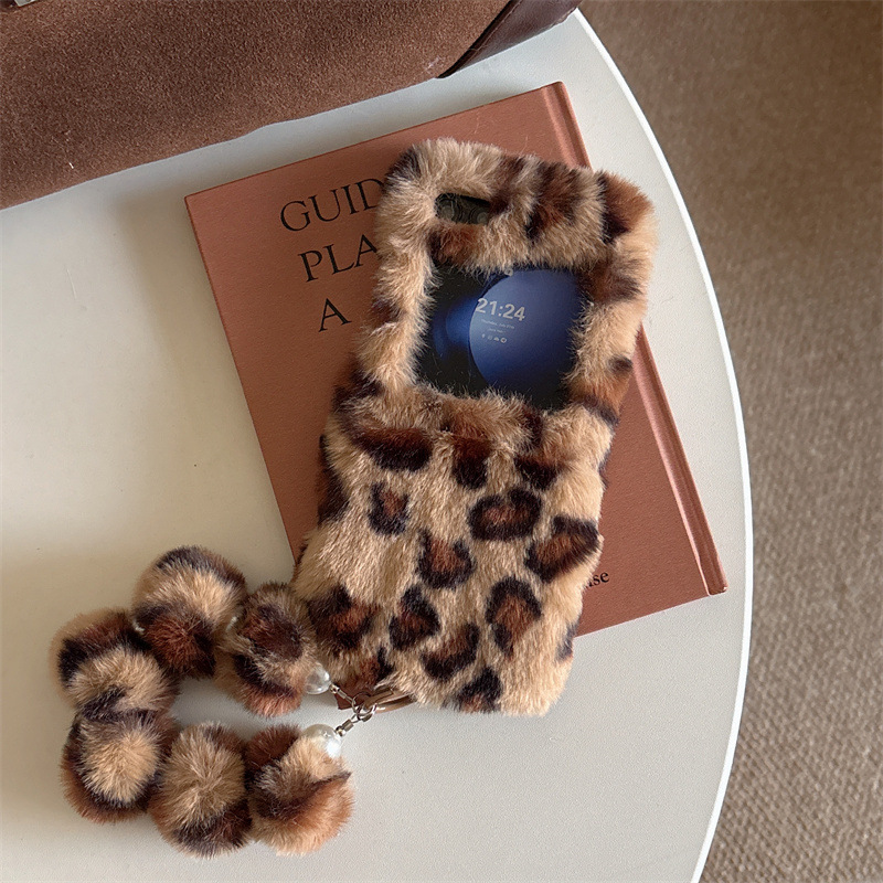 Fashion Leopard Print Fluffy P – обзор и цена Phone Cases Casely